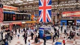 A Walk Through The London Victoria Station London England [upl. by Alyose]